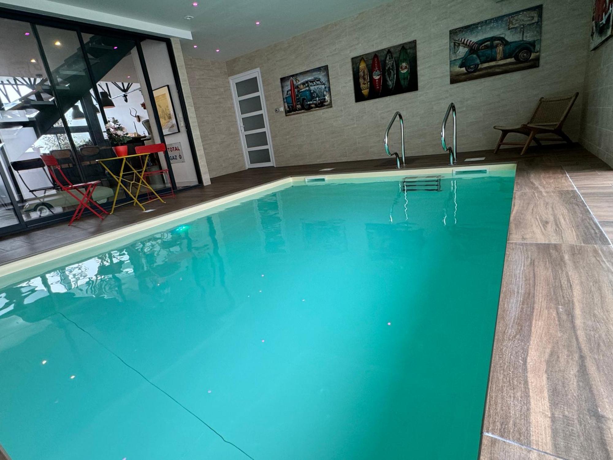 Loft Spa Reims-Fr 250M2 Privatifs, Piscine Interieure Chauffee, Spa Et Parking Luaran gambar