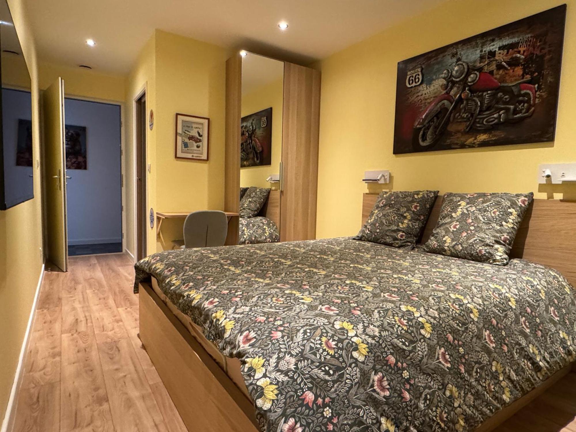 Loft Spa Reims-Fr 250M2 Privatifs, Piscine Interieure Chauffee, Spa Et Parking Luaran gambar